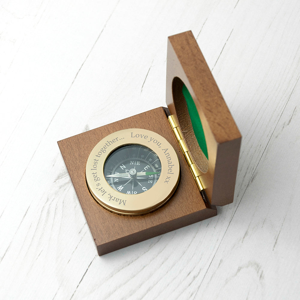 Personalisierter Reisekompass mit Holzbox